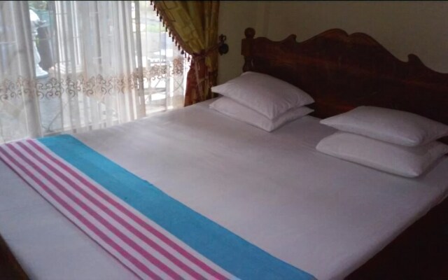Viveka Inn Guest
