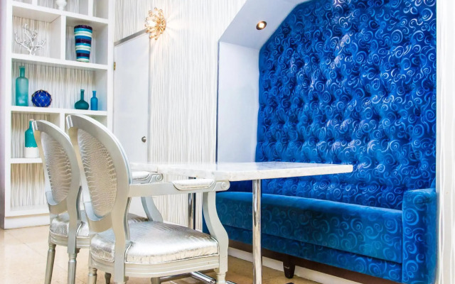Dorchester Miami Beach Hotel & Suites