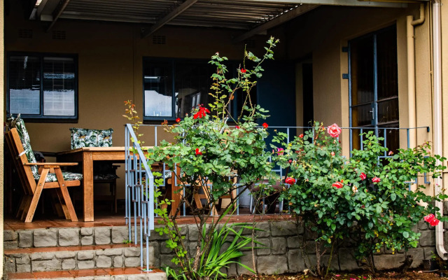 Orange Love Paradise Guest House