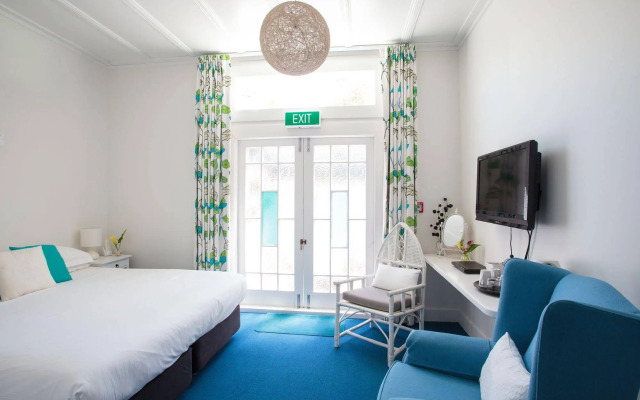 The Old Oak Boutique Hotel