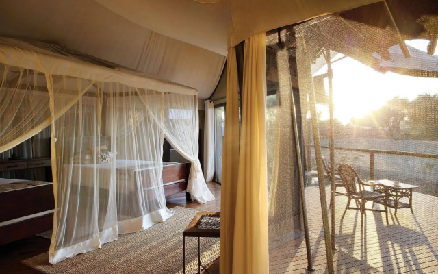 Anabezi Camp