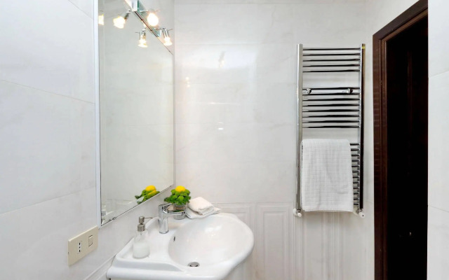 Town House - Treasurerome Collection