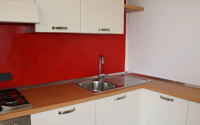 Holiday Apartment near Lake, Shared Swimming Pool