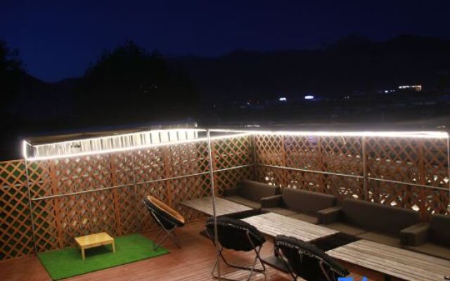 Zhaxi Quta Style Hotel