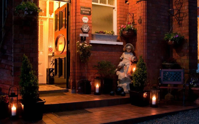 OYO Rayanne House Guest Accommodation