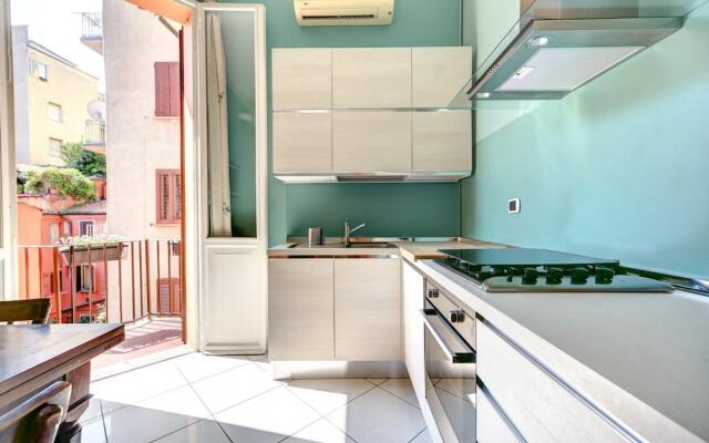 Classic Marconi Apartment by Wonderful Italy