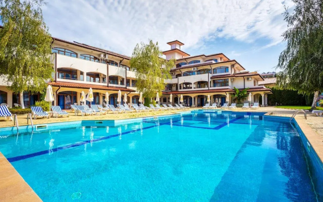 Complex Sunrise by HMG - All Inclusive