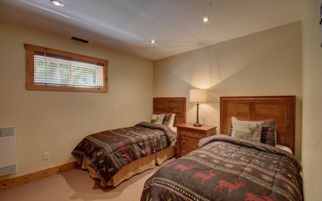 Chalet Caribou