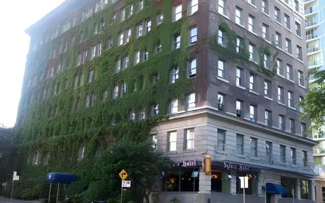 Sylvia Hotel