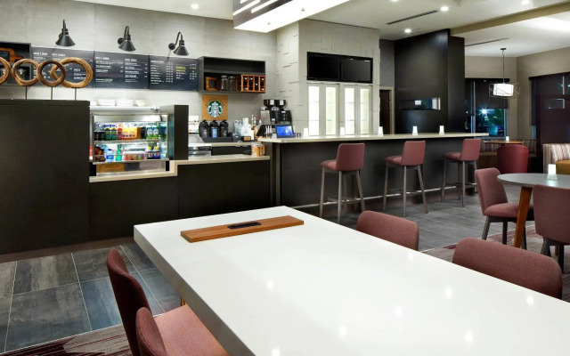 Courtyard by Marriott Houston Intercontinental Airport