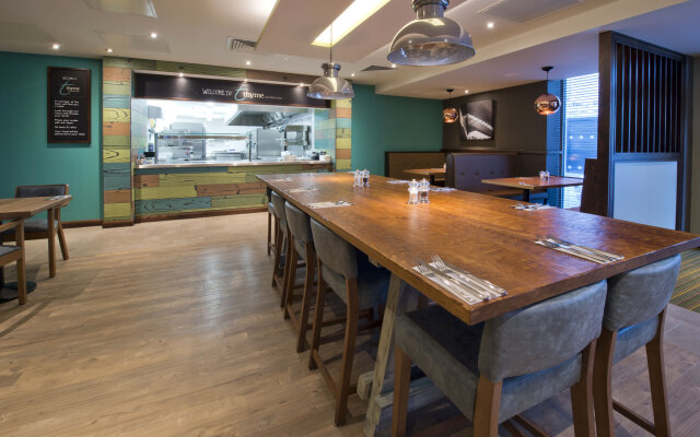 Premier Inn Slough Central South