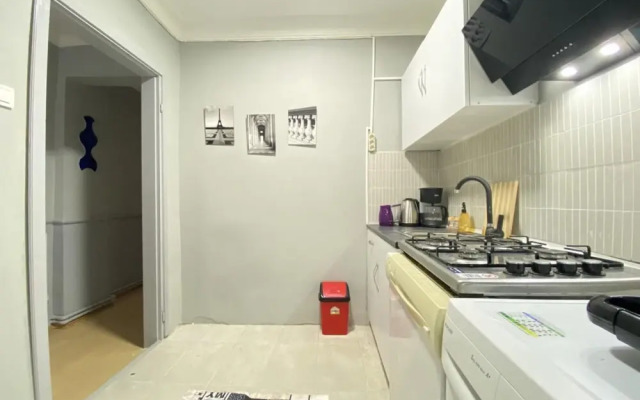 Charming Flat With Balcony in Sinanpasa Besiktas