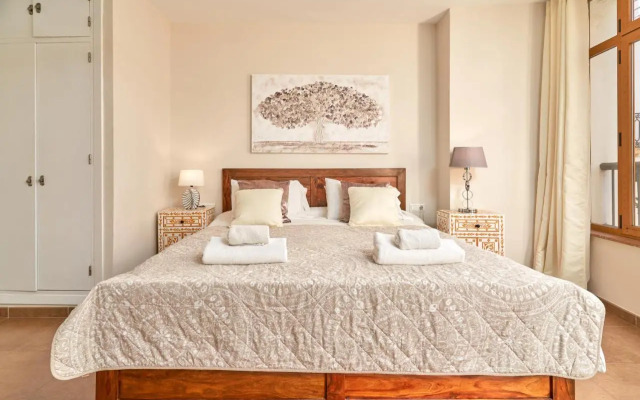 Luxury 1st floor apartment in Nerja