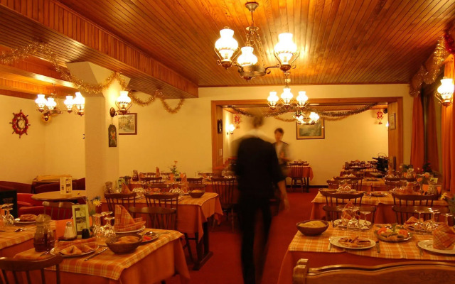 Hôtel Loisirs Les Côtes, Résidence et Chalets