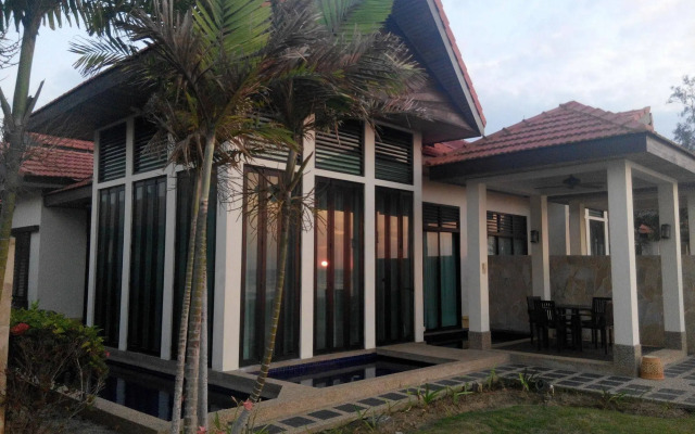 Sabah Beach Villas & Suites