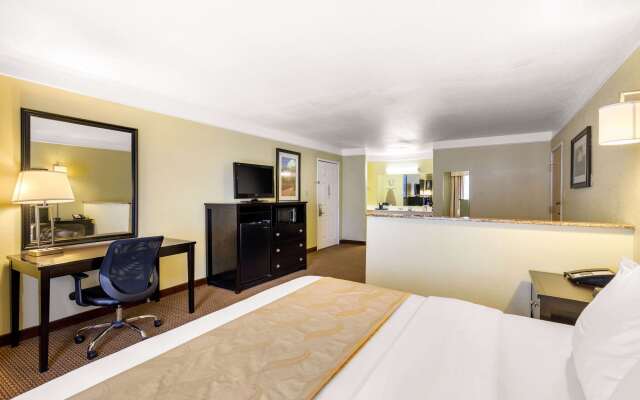 Quality Inn & Suites Gallup I-40 Exit 20