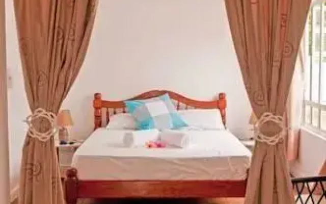 Manivelle Self Catering