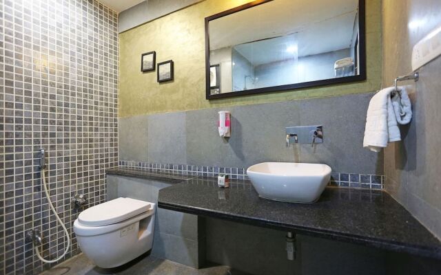 OYO 8600 Hotel Deepali Executive