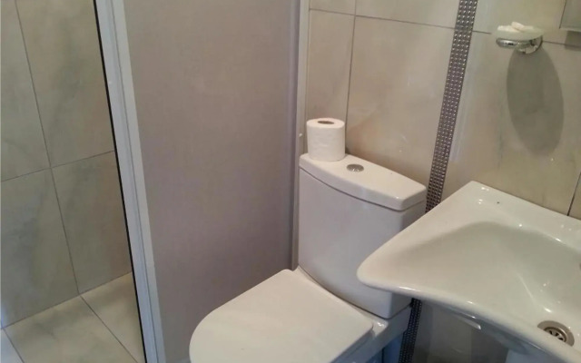 Esra Sultan Petrol Hotel