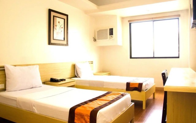 M Suites Hotel