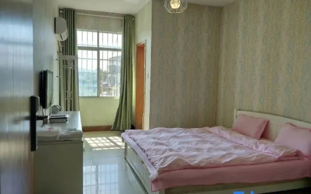 Yueyang Sanxin Hotel (Vocational Institute)