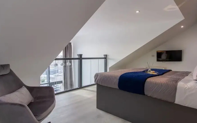 The Residence Coventry by Paymán Club