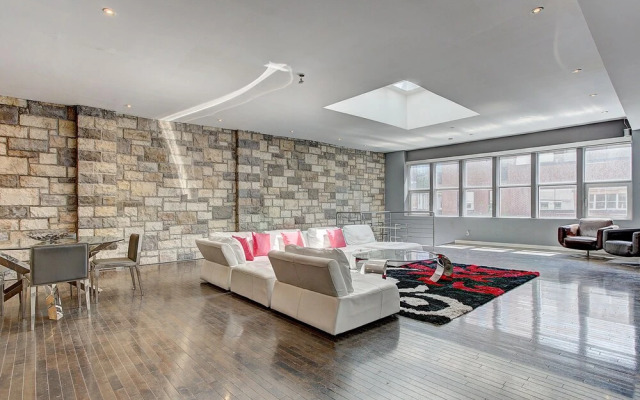 Destination Stays - LOFT HOUSE Quartier des Spectacles