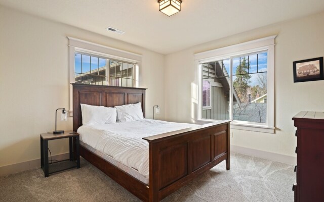 Craftsman-style Awbrey Home features Gas BBQ by RedAwning