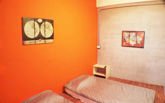 Knock Knock Hostel