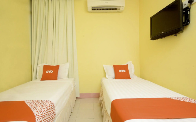 OYO 89958 Hotel Umimas