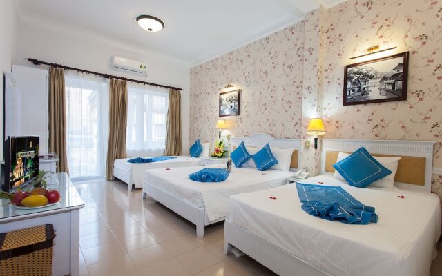 Friends Inn  Travel