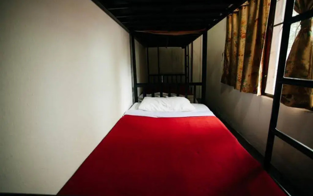 The Gallery 24, Art Cafe Guesthouse Chiang Mai