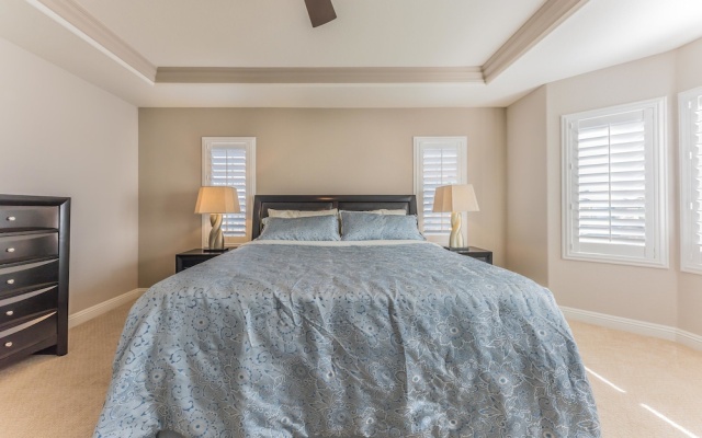 Luxurious 4BR 9min to LV Strip Sleeps 16