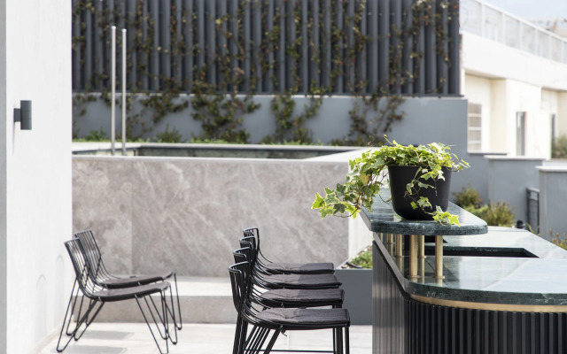 Perianth Hotel