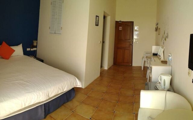 Bohemian Holiday Inn