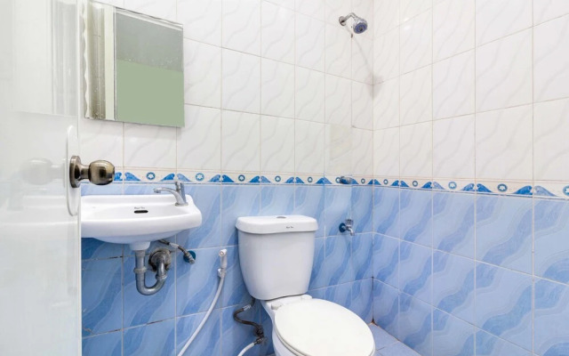 RedDoorz near The Persimmon