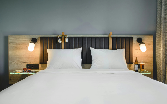 Moxy Poznan Airport - Image 3