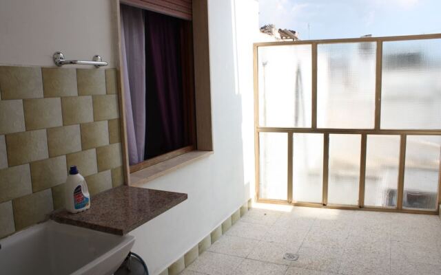 Cheap apartment in Gallipoli area