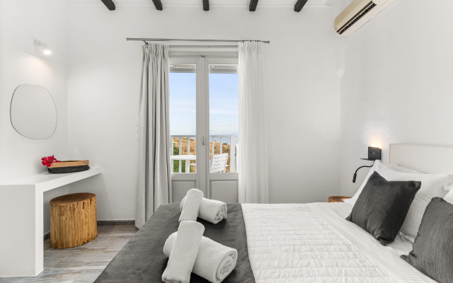 Mr & Mrs White Paros Suites & More