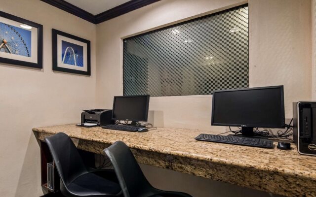 Quality Inn & Suites Dallas - Cityplace