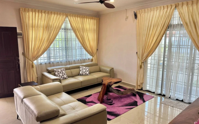 Spacious 4-bedroom House in Tebrau City, Johor Bahru
