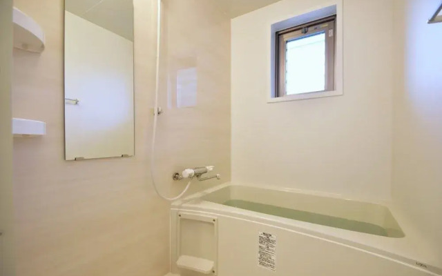 SHIGUWA ONNA Mishuku Onna 1F