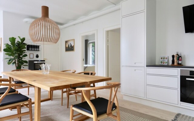 Dinesen Collection Luxury Condos by Kings Square