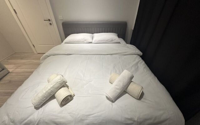 Real Homes & Metro Line