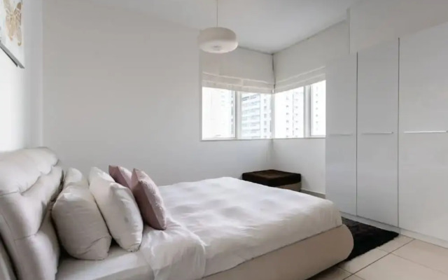 One Perfect Stay - Marina Pinnacle