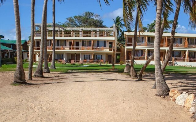 Pelican Beach Resort