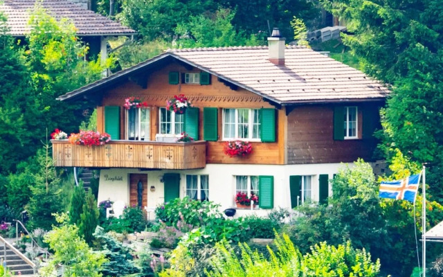 B Rgchutzli 1 Stock Adelboden