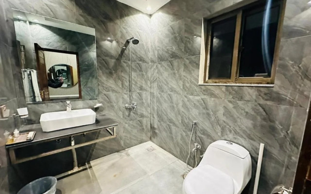 Sheltons Rezidor Lahore