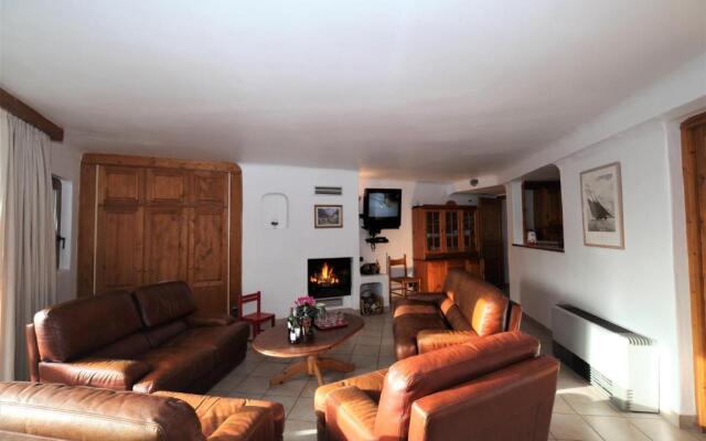 Apartment Renard 140m2 - 5-6 rooms - Living room with fireplace