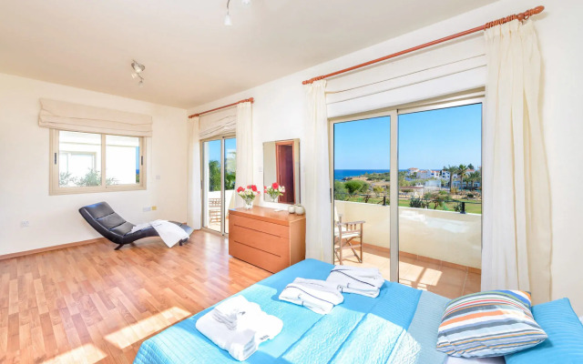 Ariadne Villa